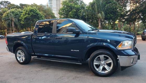 RAM 1500 5.7 V8 GASOLINA LIMITED CD 4X4 AUTOMÁTICO RAM 1500 5.7 V8 GASOLINA LIMITED CD 4X4 AUTOMÁTICO